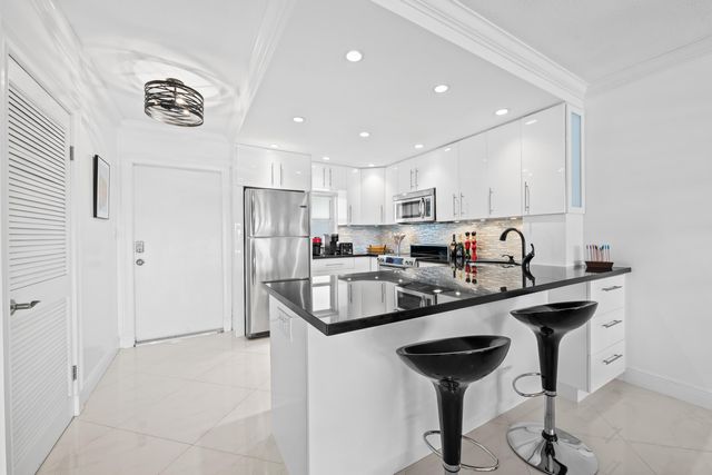 400 N FEDERAL Highway 315, Deerfield Beach, FL 33441