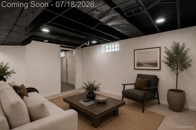 8132 Cadillac Avenue, Warren, MI 48089