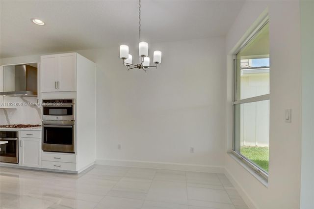 1366 Harvester Xing, Loxahatchee, FL 33470