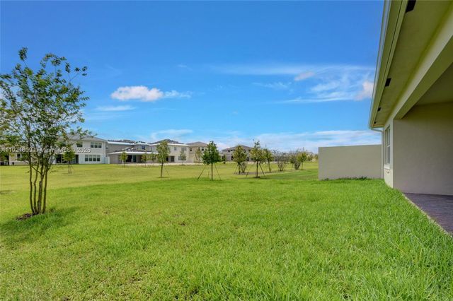 1366 Harvester Xing, Loxahatchee, FL 33470