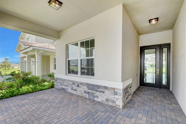 1366 Harvester Xing, Loxahatchee, FL 33470