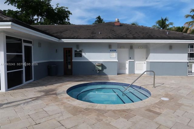 8520 SW 212th Street 305, Cutler Bay, FL 33189