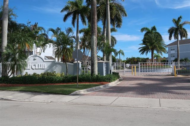 8520 SW 212th Street 305, Cutler Bay, FL 33189