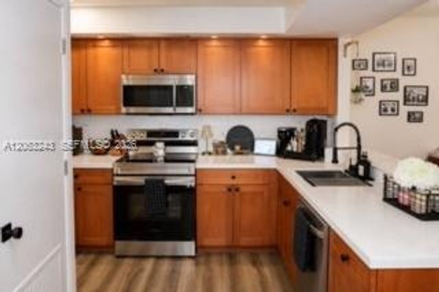 8520 SW 212th Street 305, Cutler Bay, FL 33189