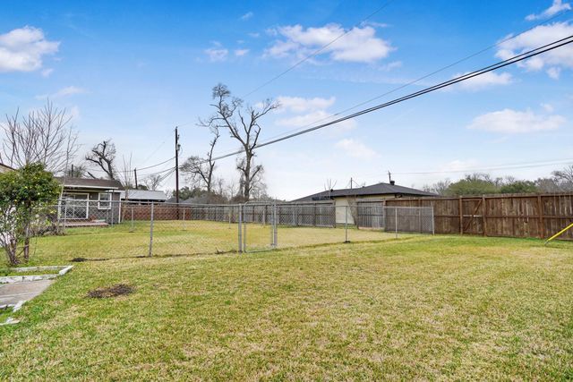 12607 Tammarack Drive, Houston, TX 77013