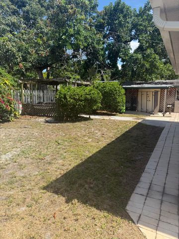4440 NE 4th Avenue, Deerfield Beach, FL 33064