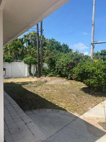 4440 NE 4th Avenue, Deerfield Beach, FL 33064