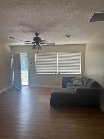 4440 NE 4th Avenue, Deerfield Beach, FL 33064