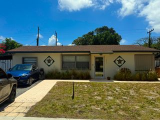 4440 NE 4th Avenue, Deerfield Beach, FL 33064