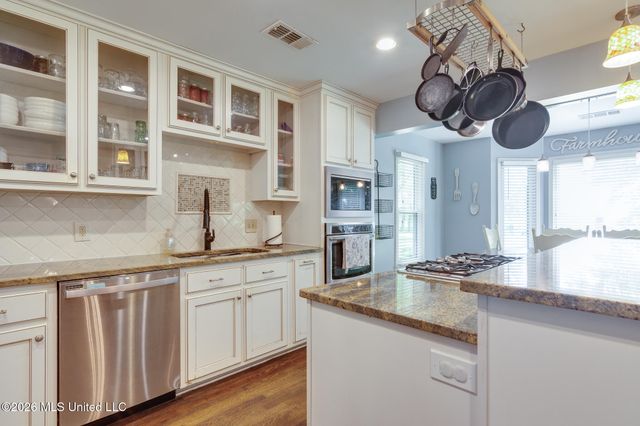 993 Quinn Road, Byhalia, MS 38611