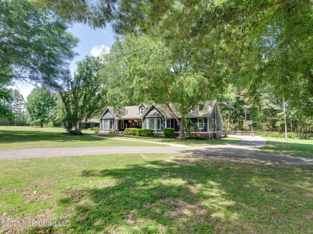 993 Quinn Road, Byhalia, MS 38611