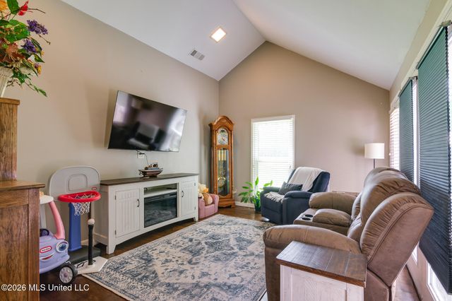 993 Quinn Road, Byhalia, MS 38611