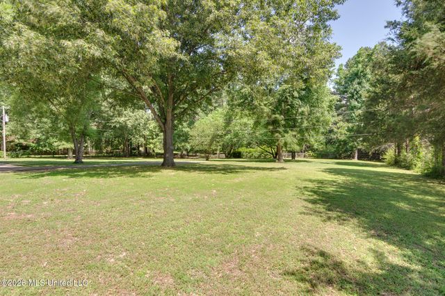 993 Quinn Road, Byhalia, MS 38611