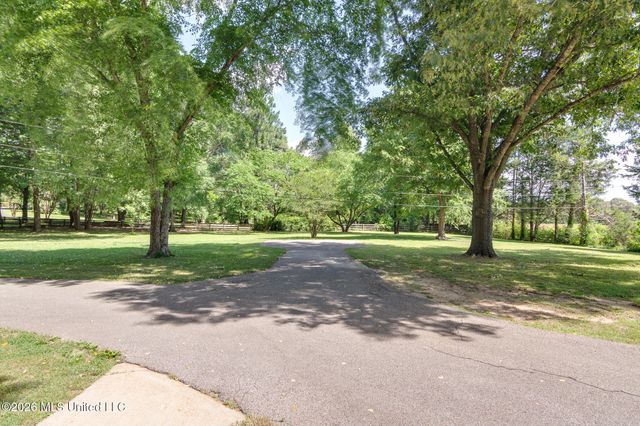 993 Quinn Road, Byhalia, MS 38611