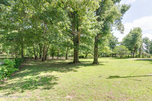 993 Quinn Road, Byhalia, MS 38611