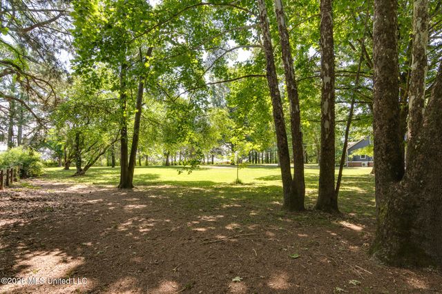 993 Quinn Road, Byhalia, MS 38611