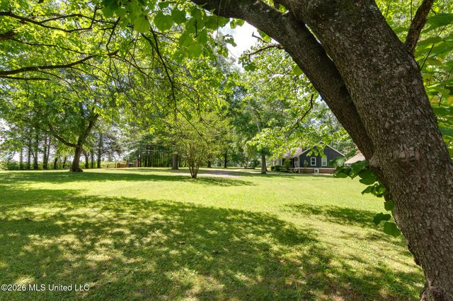 993 Quinn Road, Byhalia, MS 38611
