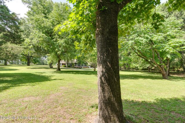 993 Quinn Road, Byhalia, MS 38611