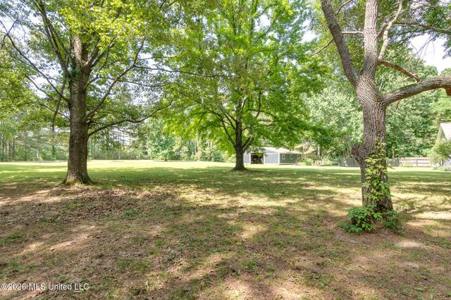 993 Quinn Road, Byhalia, MS 38611