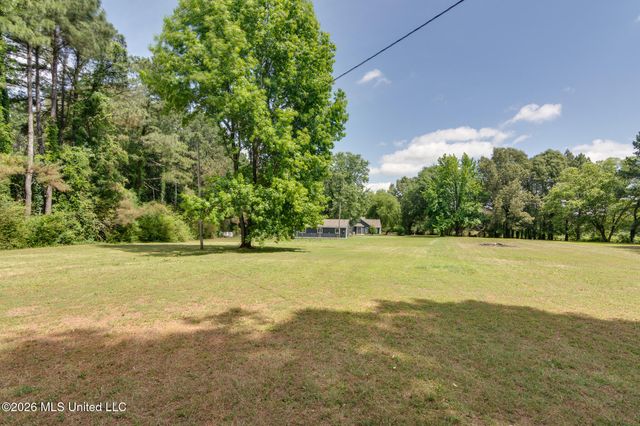 993 Quinn Road, Byhalia, MS 38611
