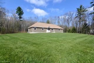 863 River Road, Weare, NH 03281