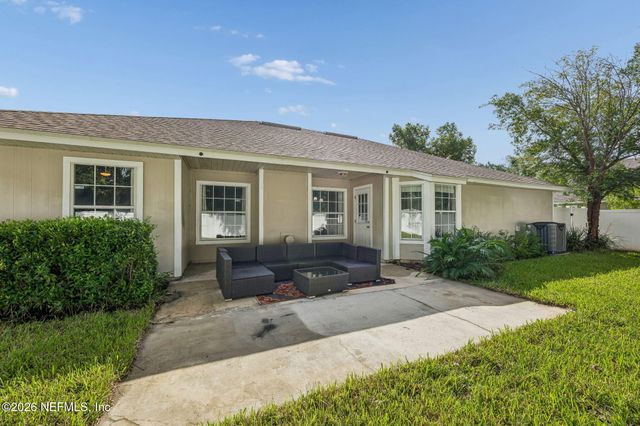 1706 ASTON HALL Drive E, Jacksonville, FL 32246