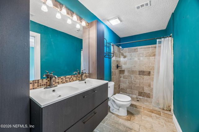1706 ASTON HALL Drive E, Jacksonville, FL 32246