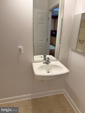 6185 WILLOW PL #105, Bealeton, VA 22712