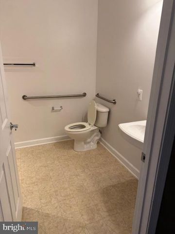 6185 WILLOW PL #105, Bealeton, VA 22712