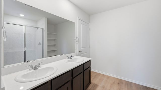 729 Lantana Lane, Pilot Point, TX 76258