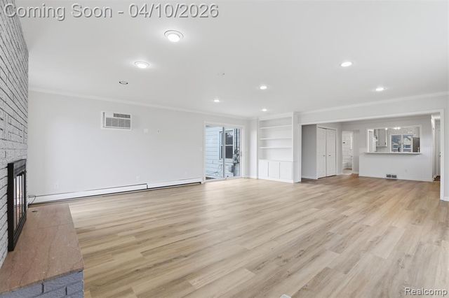 20201 Lancaster Street, Harper Woods, MI 48225