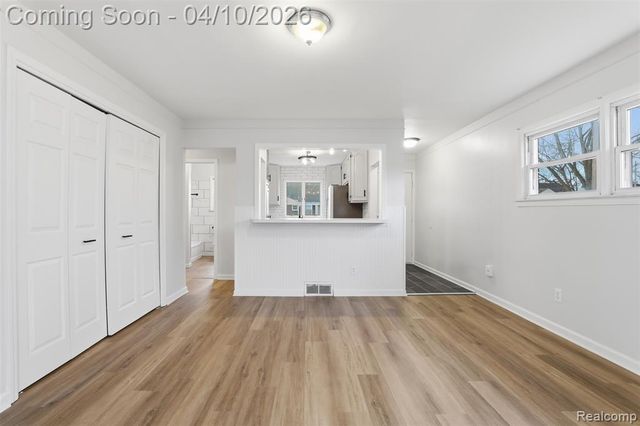 20201 Lancaster Street, Harper Woods, MI 48225