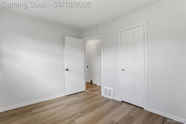 20201 Lancaster Street, Harper Woods, MI 48225