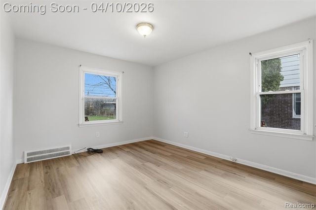 20201 Lancaster Street, Harper Woods, MI 48225