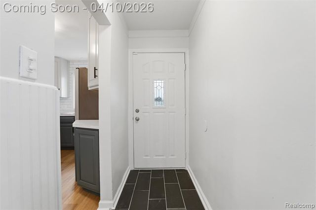 20201 Lancaster Street, Harper Woods, MI 48225