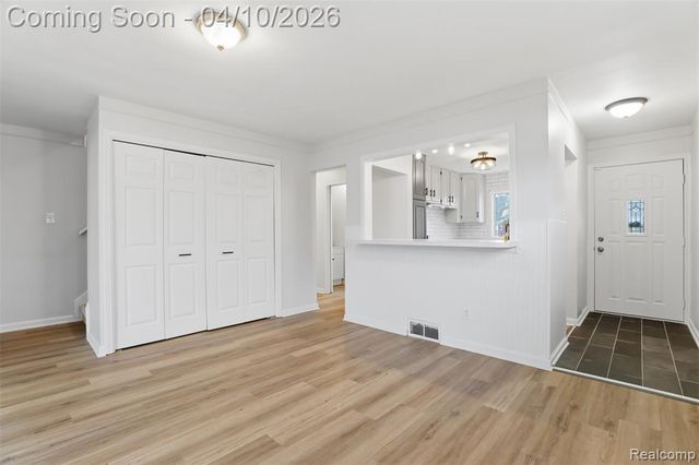 20201 Lancaster Street, Harper Woods, MI 48225