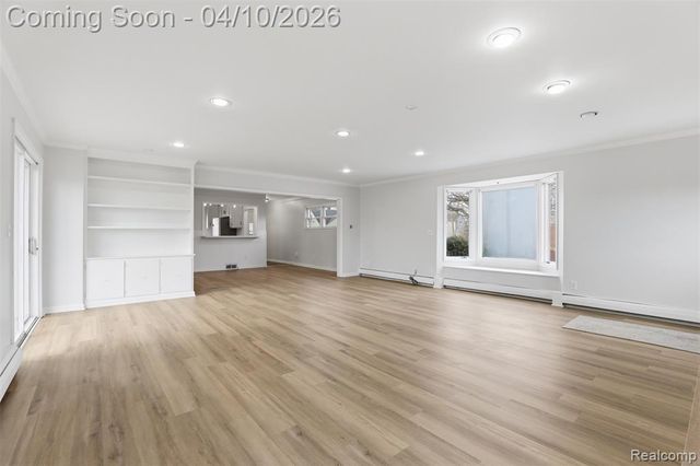 20201 Lancaster Street, Harper Woods, MI 48225