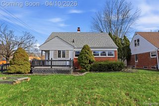 20201 Lancaster Street, Harper Woods, MI 48225