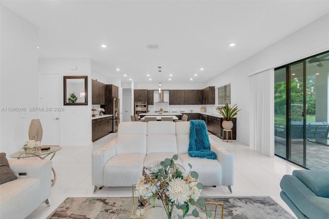 9150 Parkland Bay Drive, Parkland, FL 33076