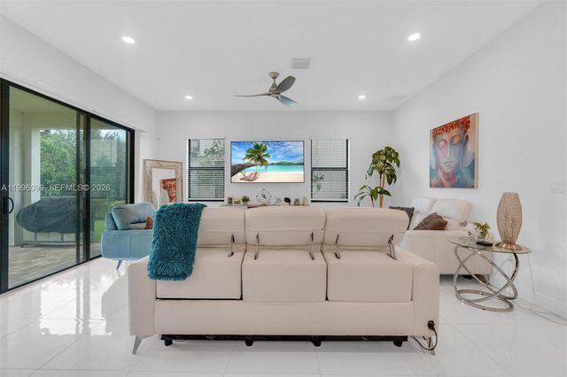 9150 Parkland Bay Drive, Parkland, FL 33076