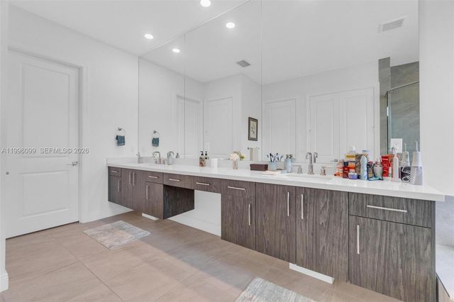 9150 Parkland Bay Drive, Parkland, FL 33076