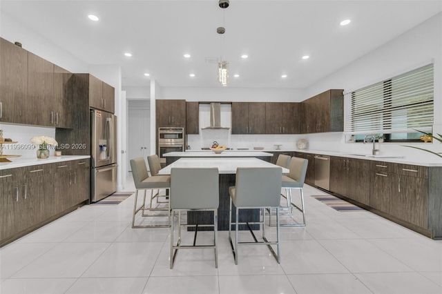 9150 Parkland Bay Drive, Parkland, FL 33076
