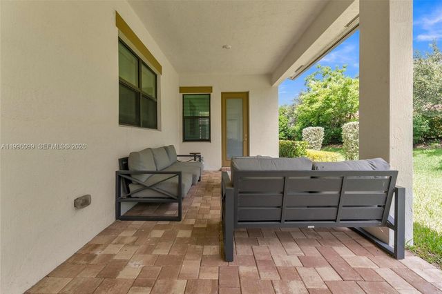 9150 Parkland Bay Drive, Parkland, FL 33076