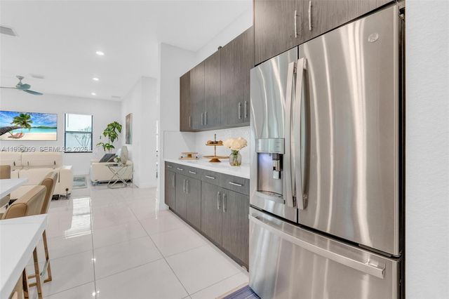 9150 Parkland Bay Drive, Parkland, FL 33076
