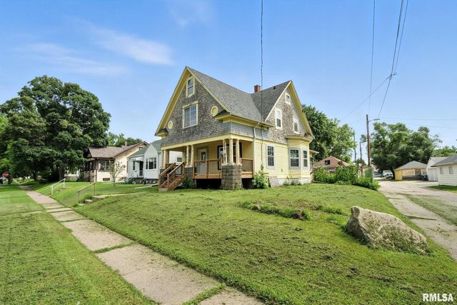 815 S DITTMER Street, Davenport, IA 52802
