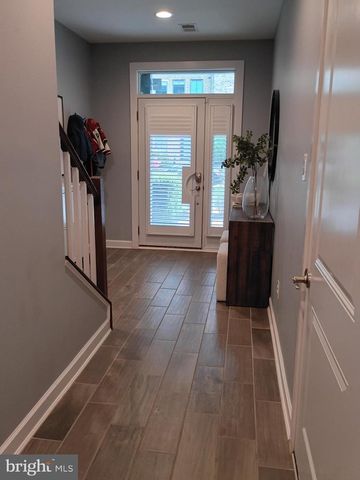 3113 SUNDROPS CT, Fairfax, VA 22031