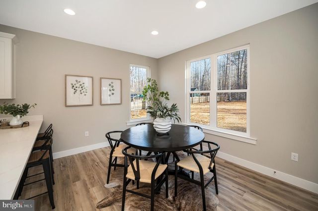 31 BOXWOOD DR, Bumpass, VA 23024