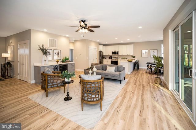 31 BOXWOOD DR, Bumpass, VA 23024