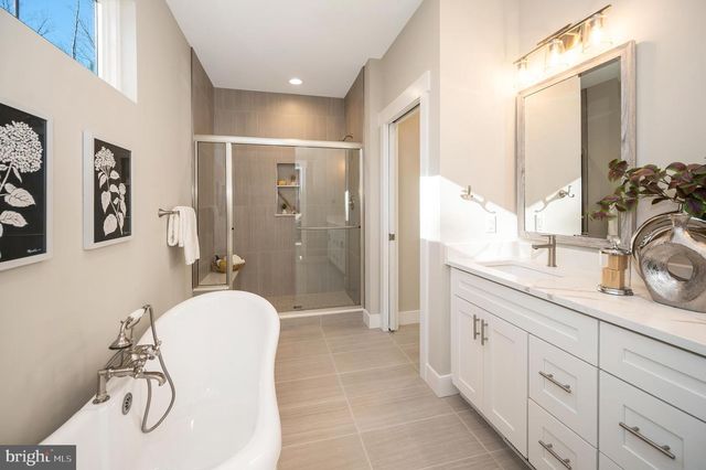 31 BOXWOOD DR, Bumpass, VA 23024