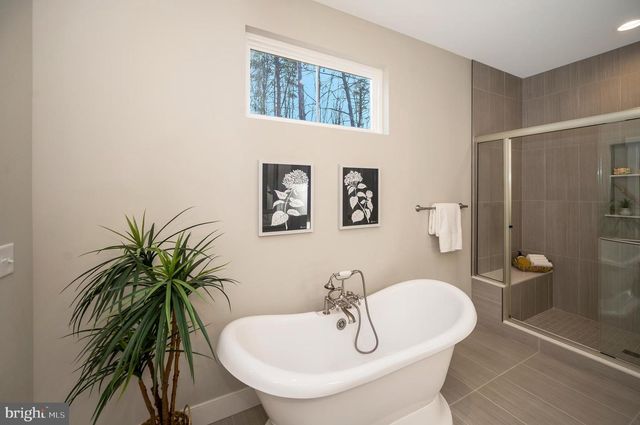 31 BOXWOOD DR, Bumpass, VA 23024